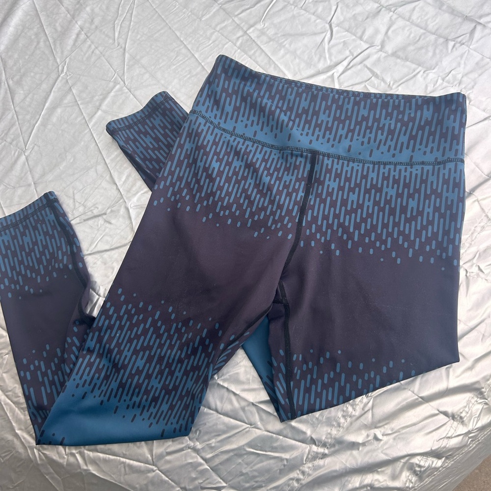 ZYIA Women’s Navy and Teal Patterned Performance Leggings